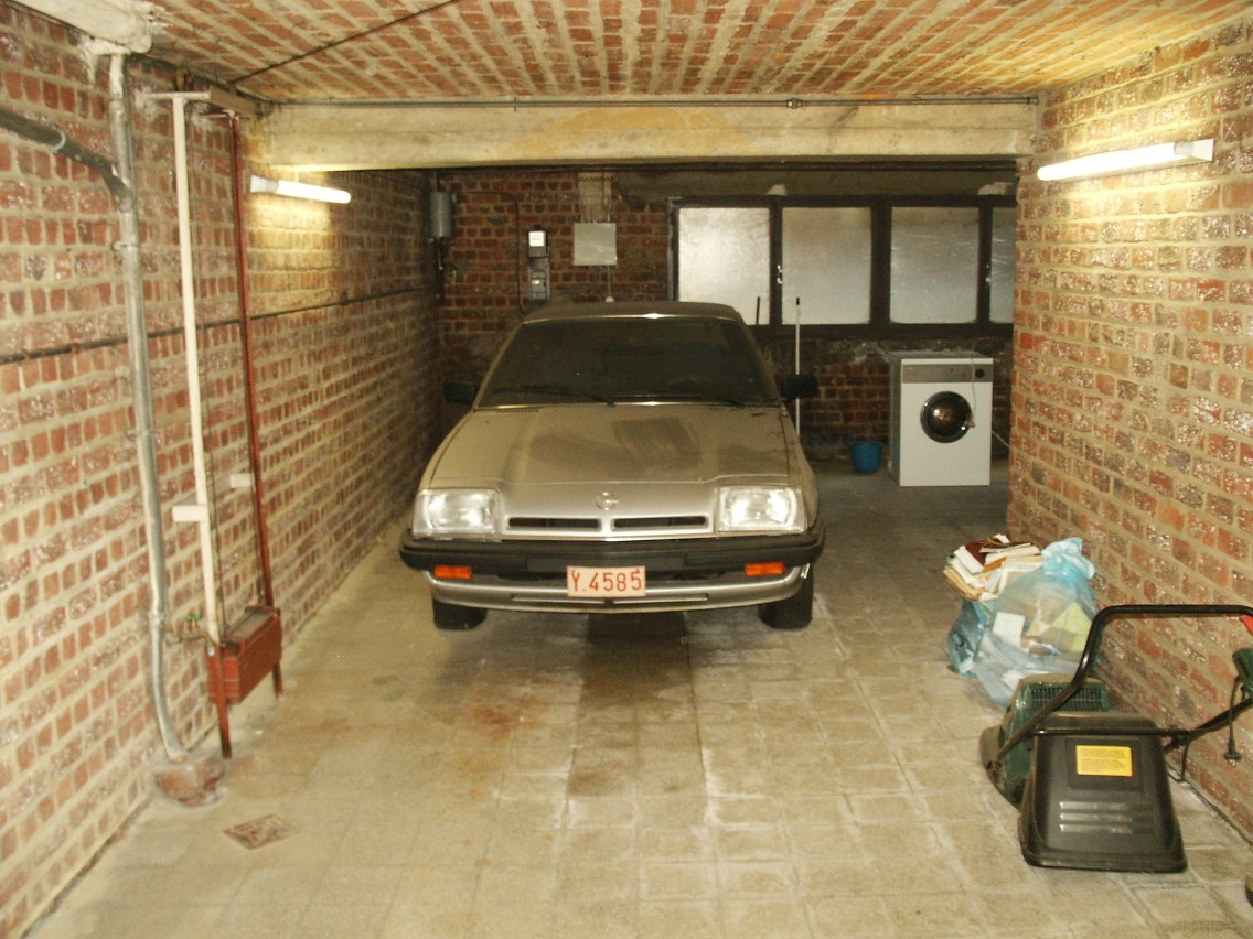 Garage-vondst: al meer dan 10 jaar op dezelfde plaats.