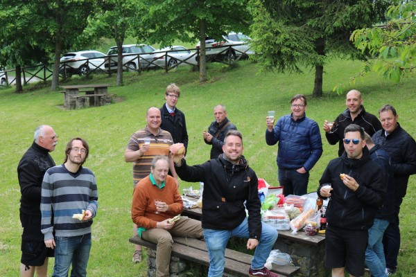 Groepsfoto tijdens de picknick!